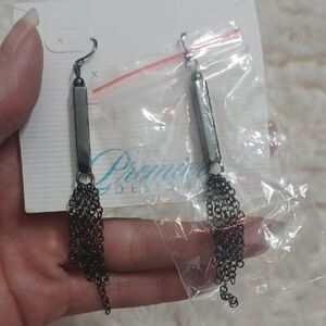 New Premier Designs Black Chain Earrings